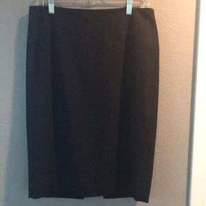 White House Black Market black skirt (size 8)